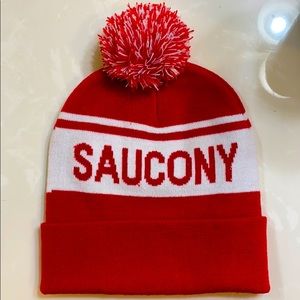 Saucony beanie